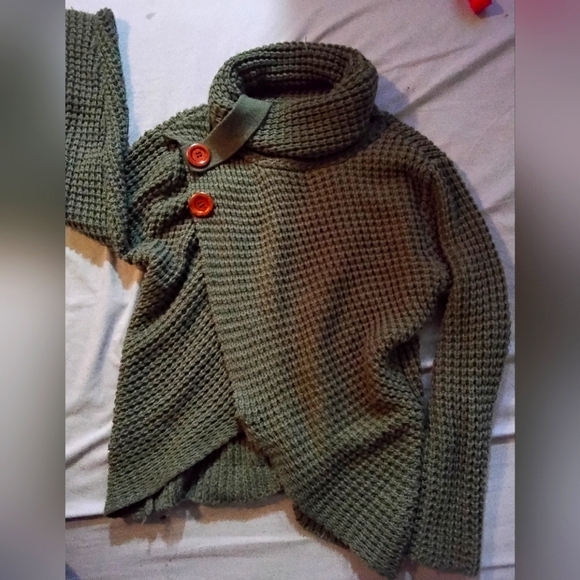 Olive Green Open-Faced Sweater - Picture 1 of 3